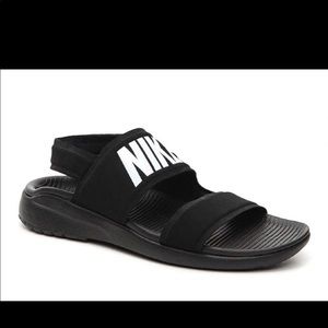 Nike tanjun sandals